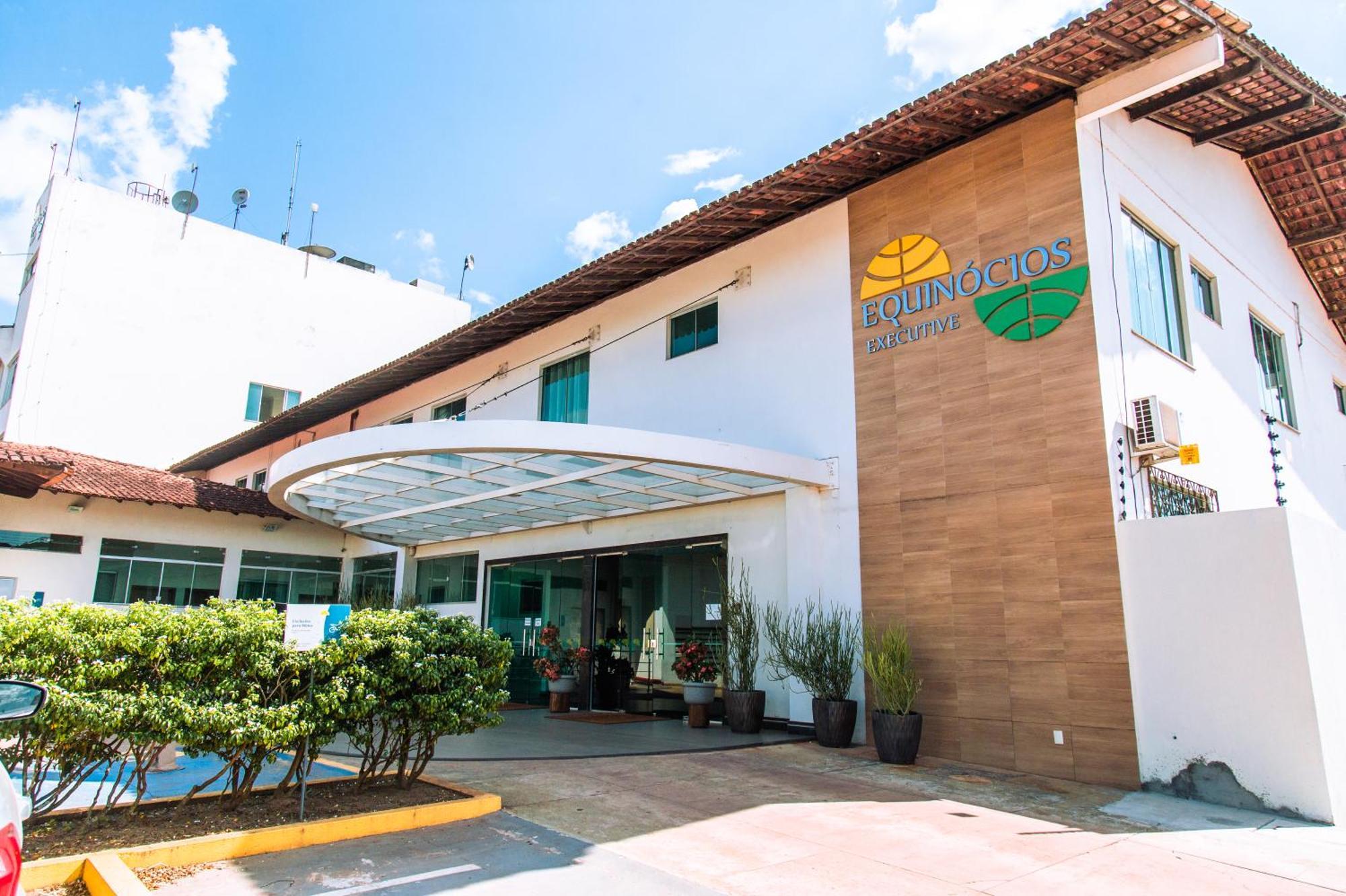 Hotel Equinocios Executive Barcarena Exterior photo