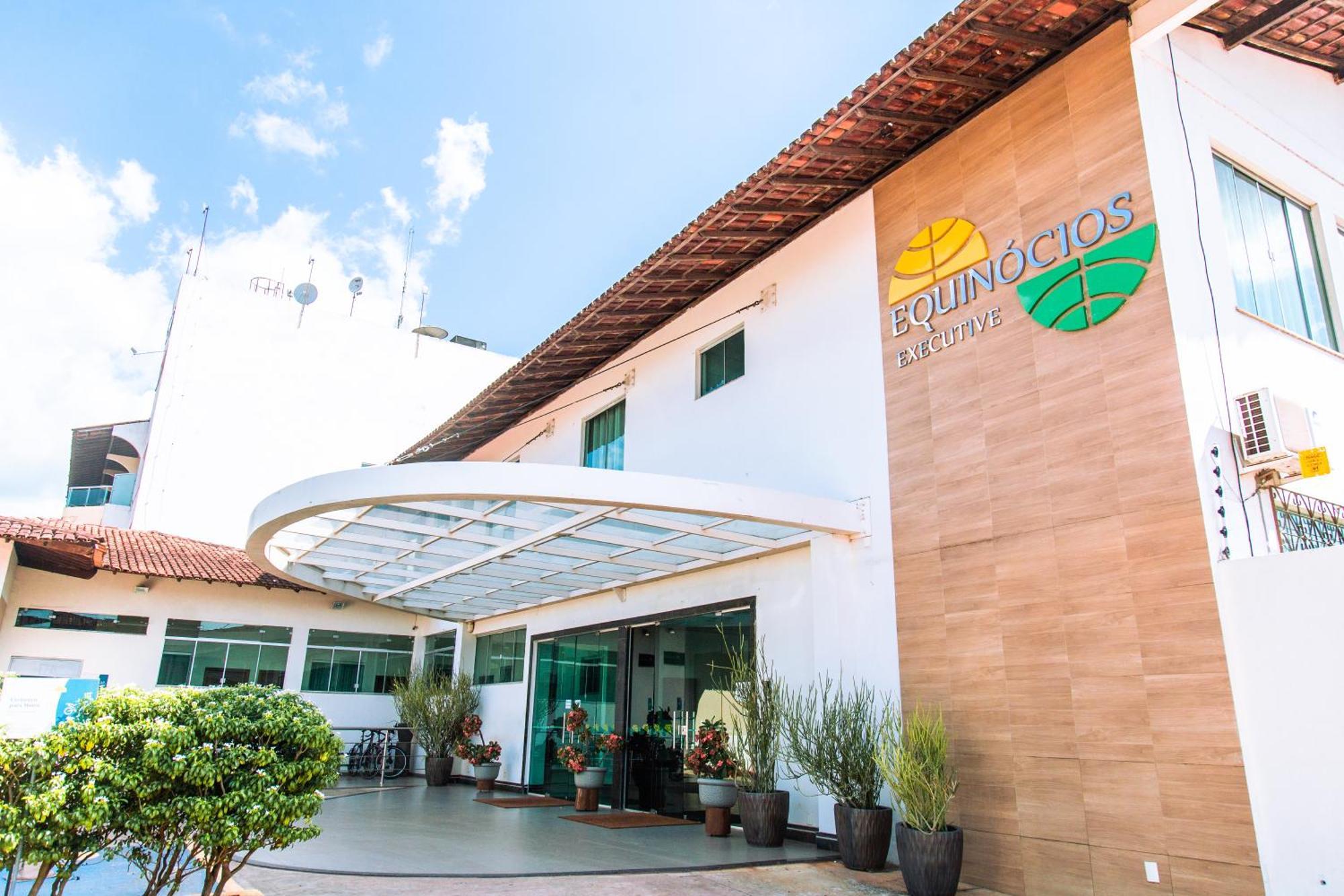 Hotel Equinocios Executive Barcarena Exterior photo